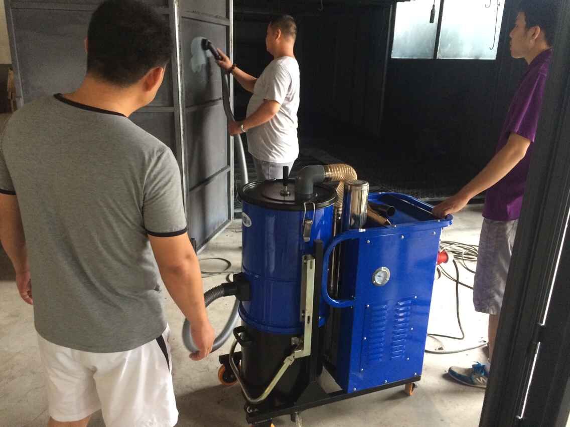 打磨車間該如何選擇工業(yè)吸塵器呢？85